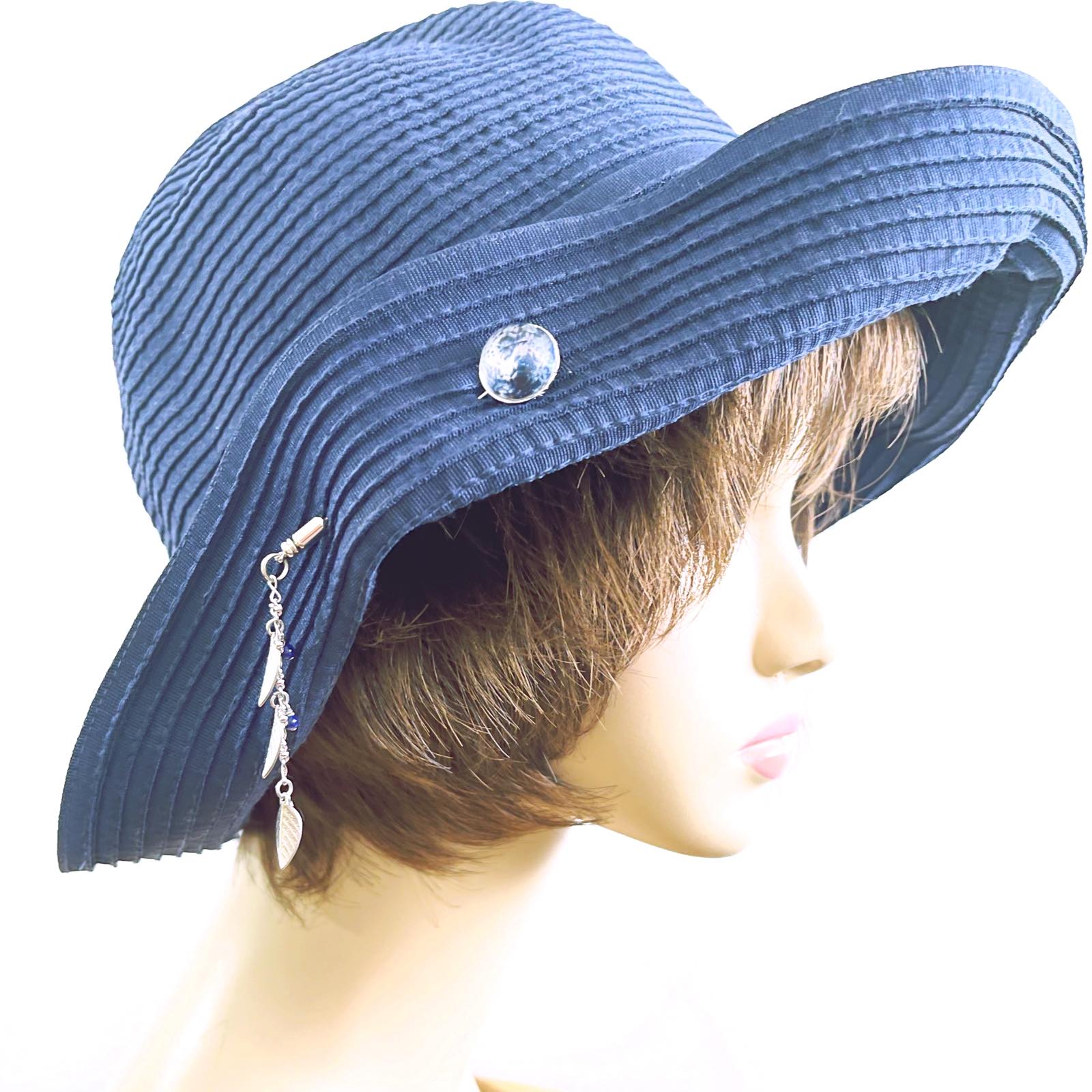 Earth Hat Pin Blue Leaf TAMARUSAN