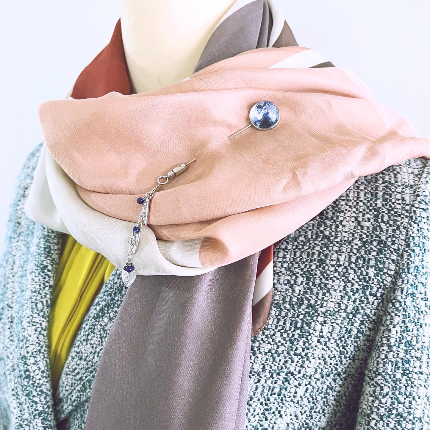 Earth Hat Pin Blue Leaf TAMARUSAN