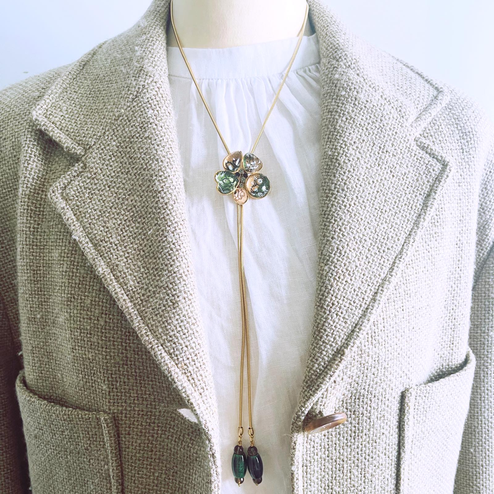 Necklace Flower Bolo Tie Style Green 24K Gold TAMARUSAN