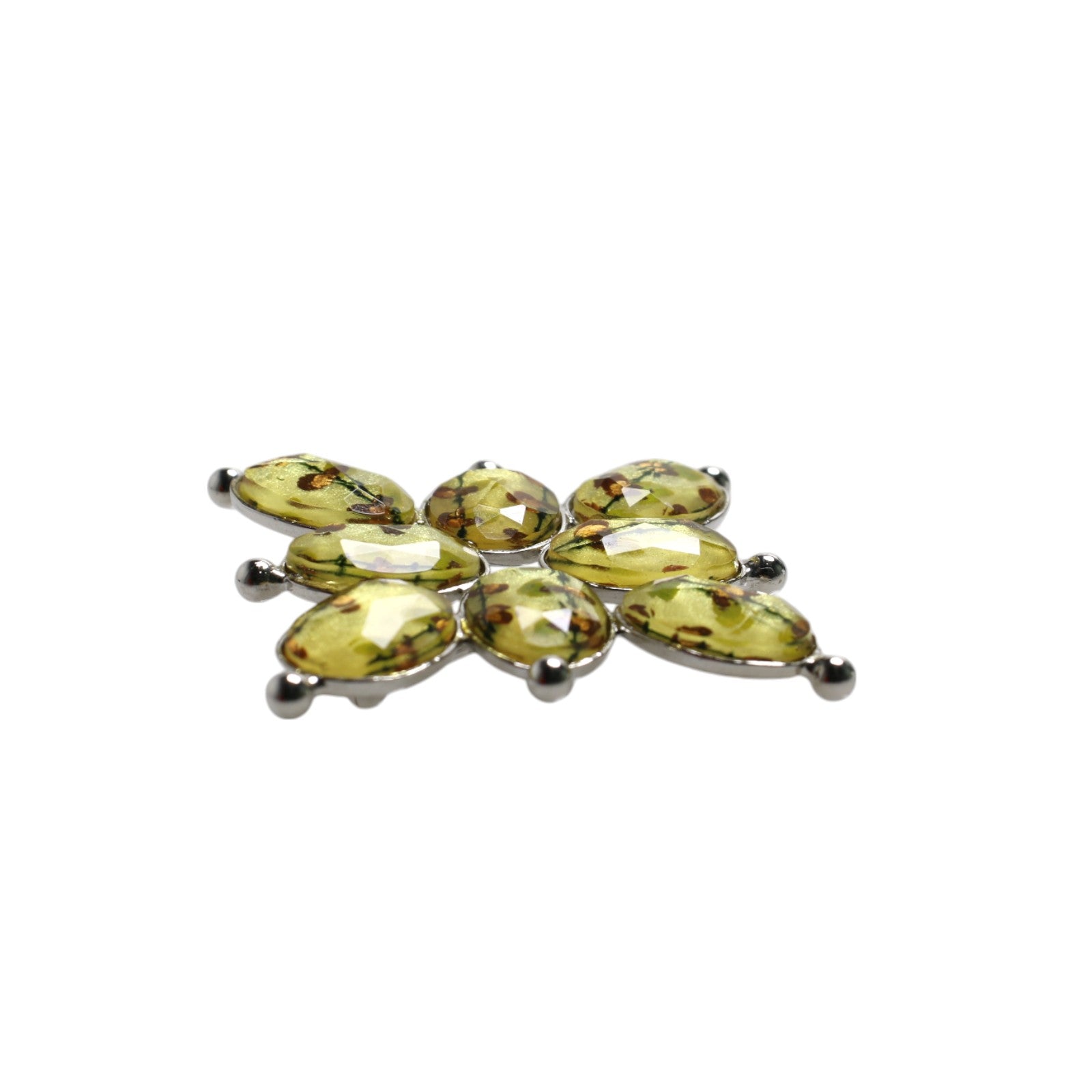 Brooch White Vine Flower TAMARUSAN