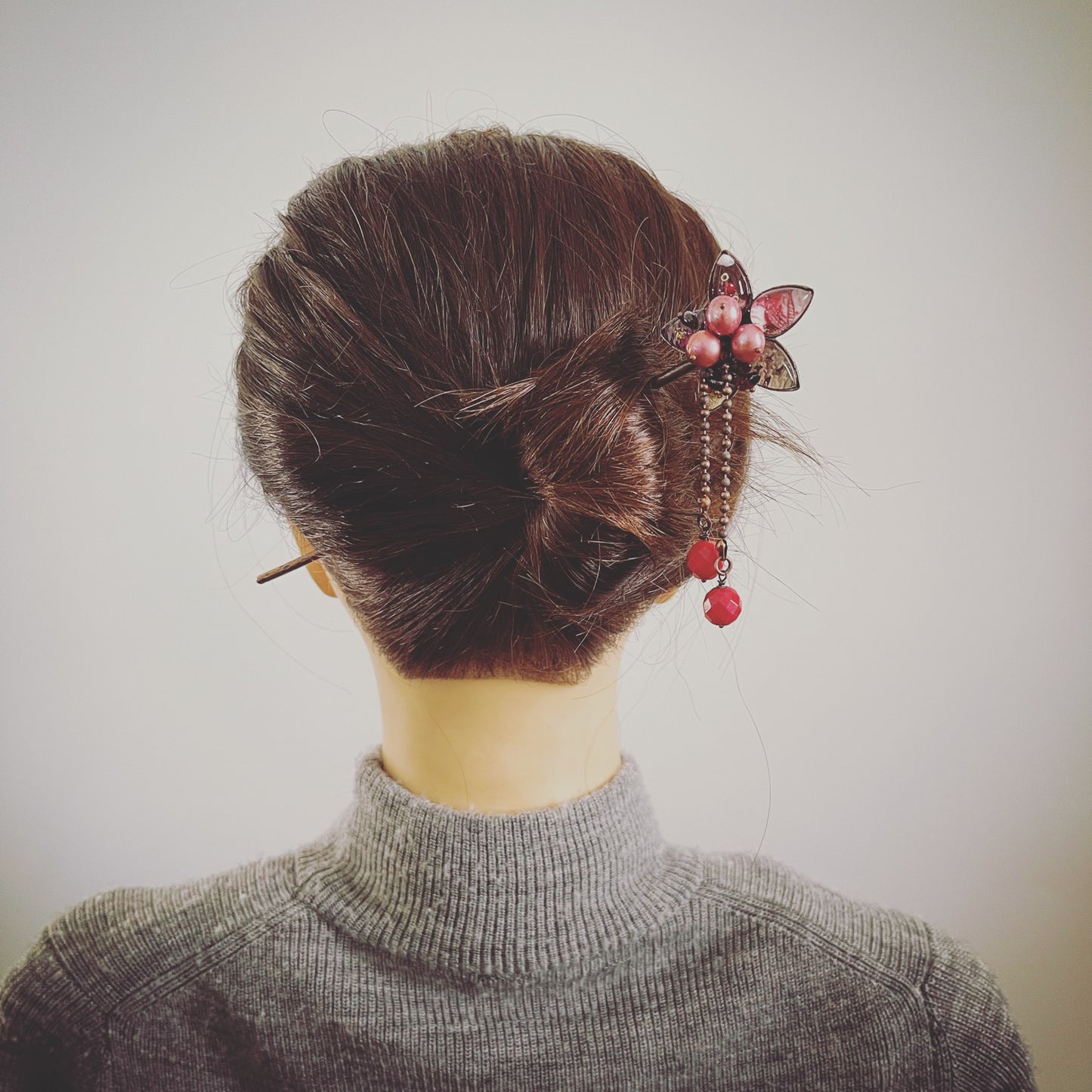 One Stick Hairpin Flower Pink Garnet TAMARUSAN