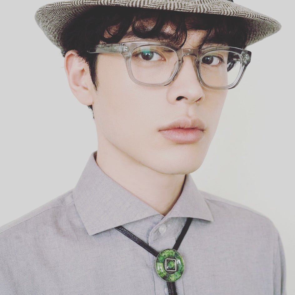 Leather Strap Bolo Tie Green Lily Round TAMARUSAN