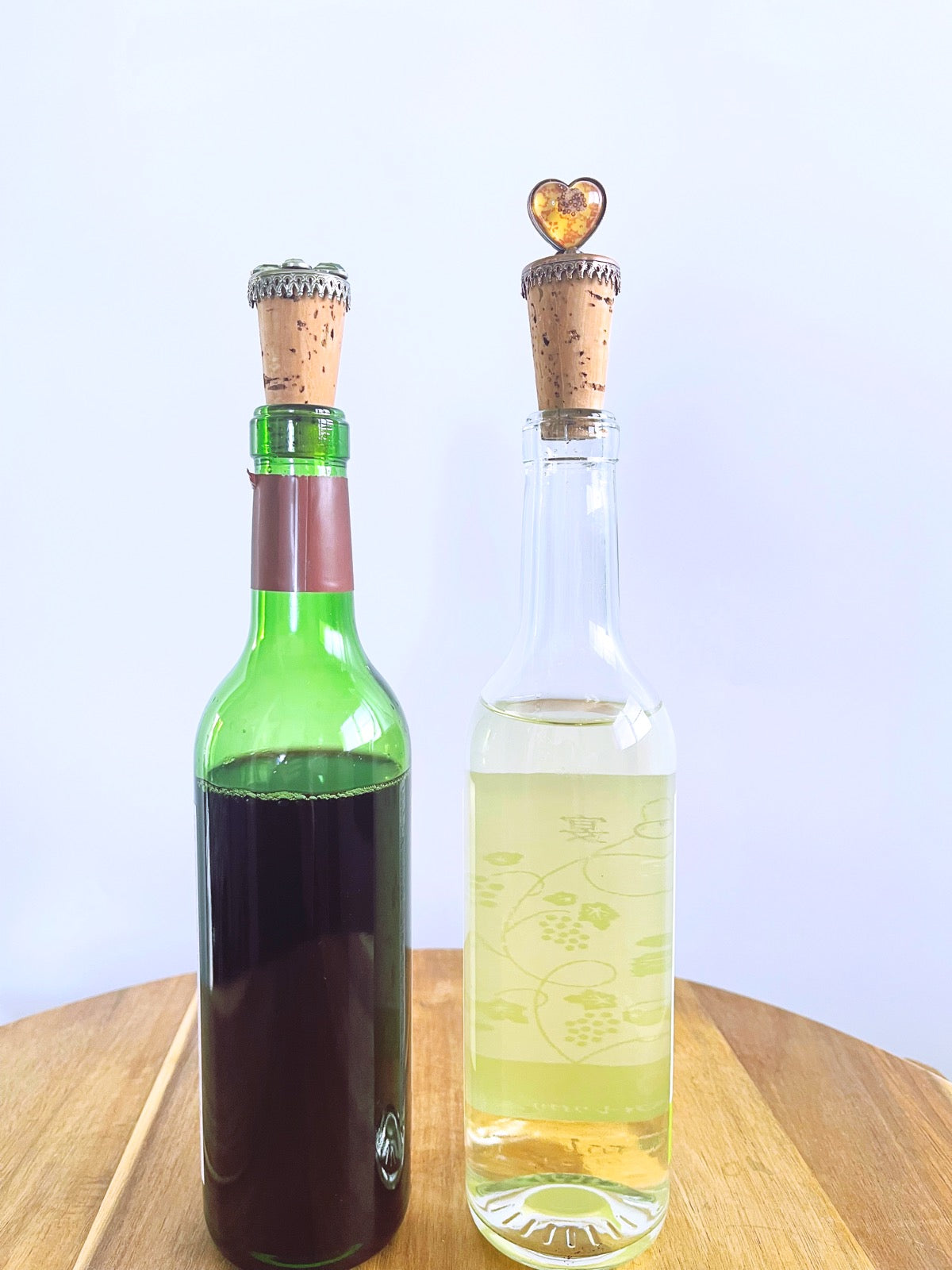 Wine Cork Flower Light Green Lily TAMARUSAN