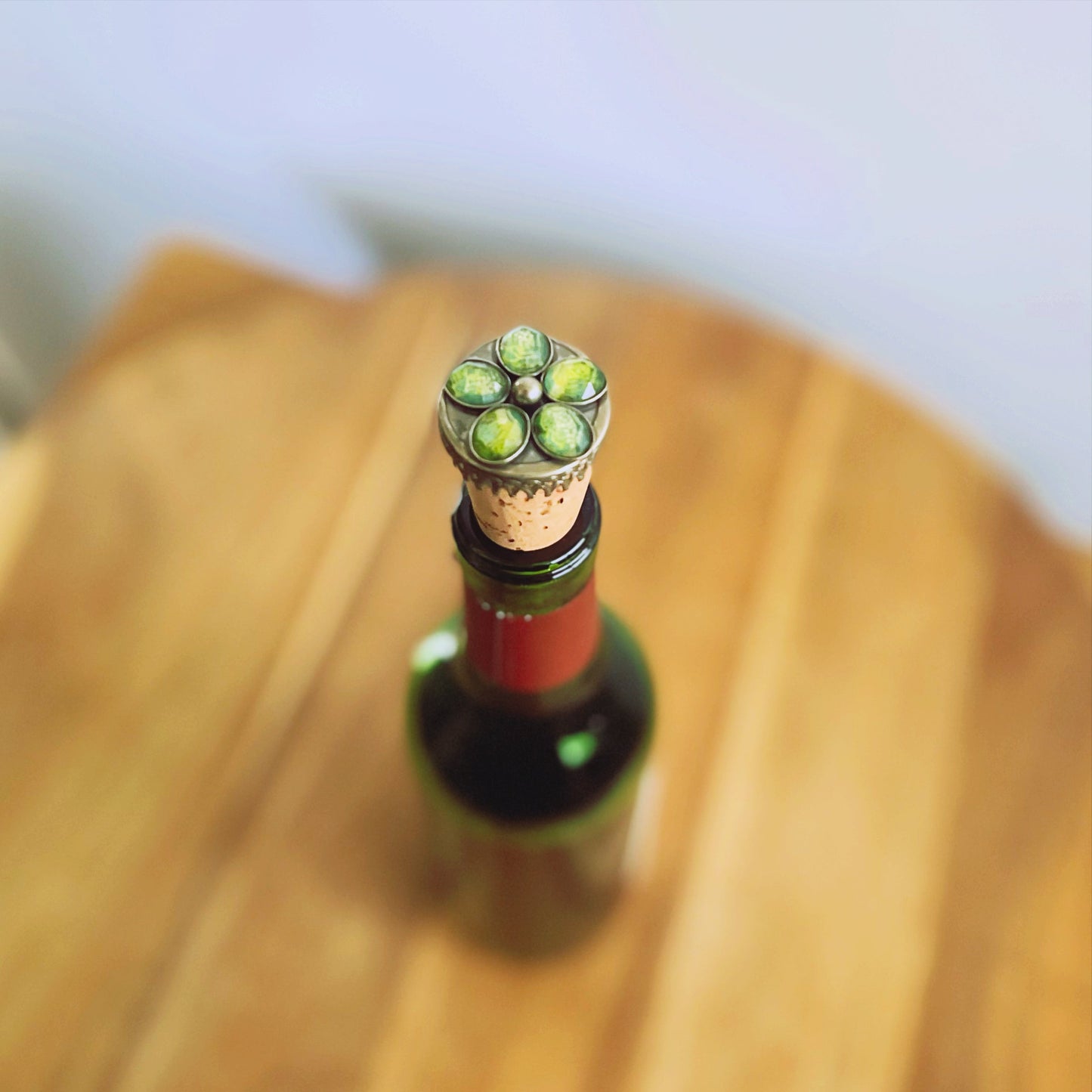 Wine Cork Flower Light Green Lily TAMARUSAN