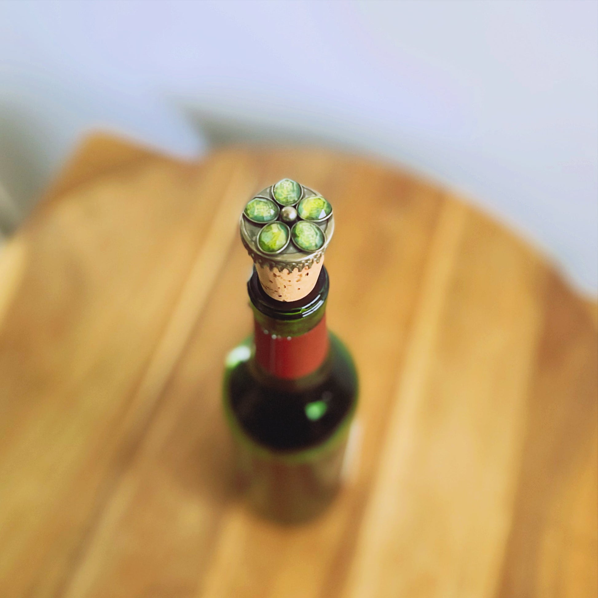 Wine Cork Flower Light Green Lily TAMARUSAN