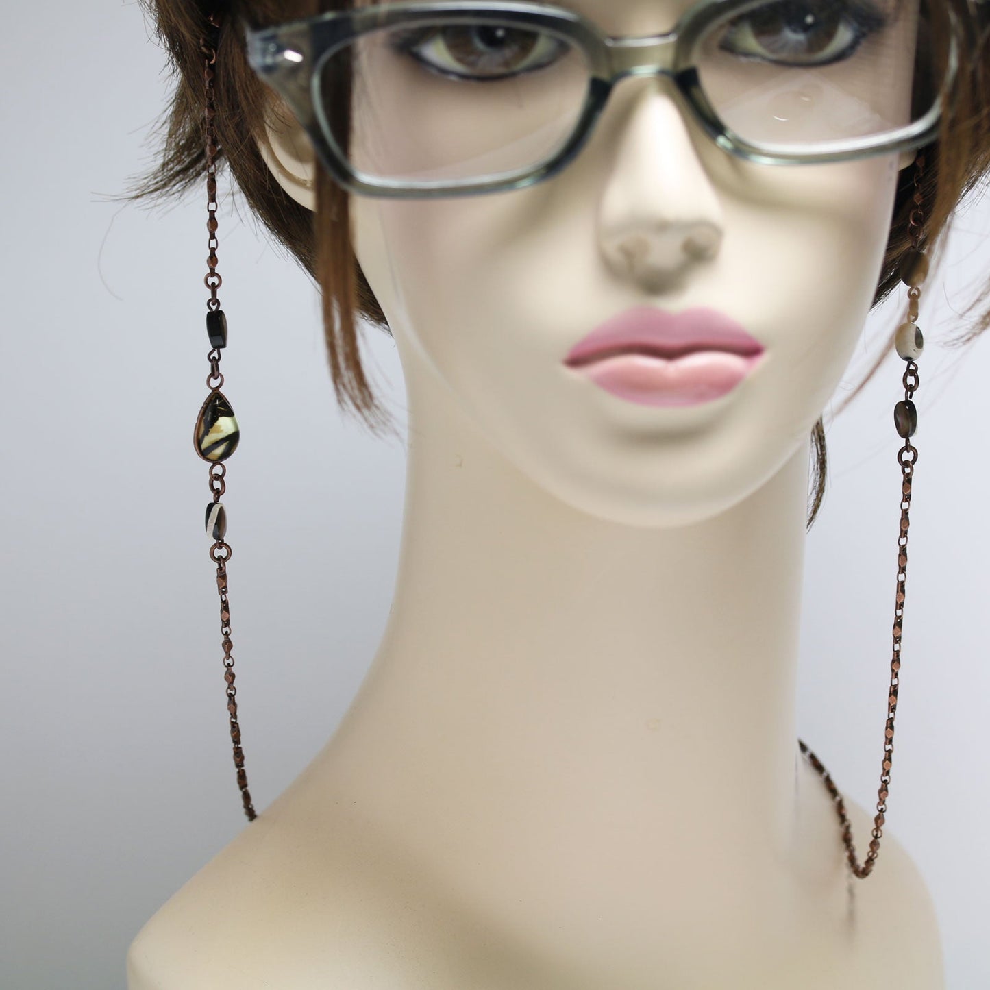 Eyeglass Chain Shell Simple Brown TAMARUSAN
