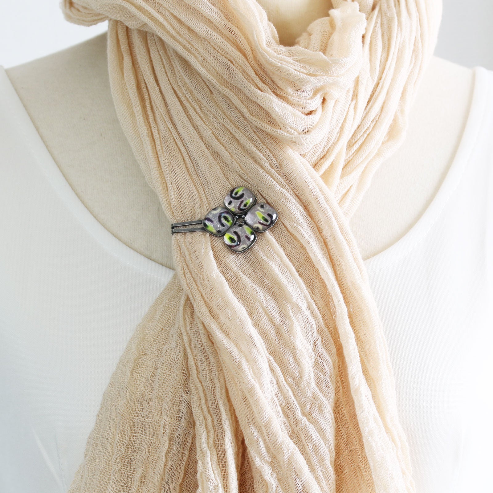 Scarf Clasp Gray Handmade TAMARUSAN