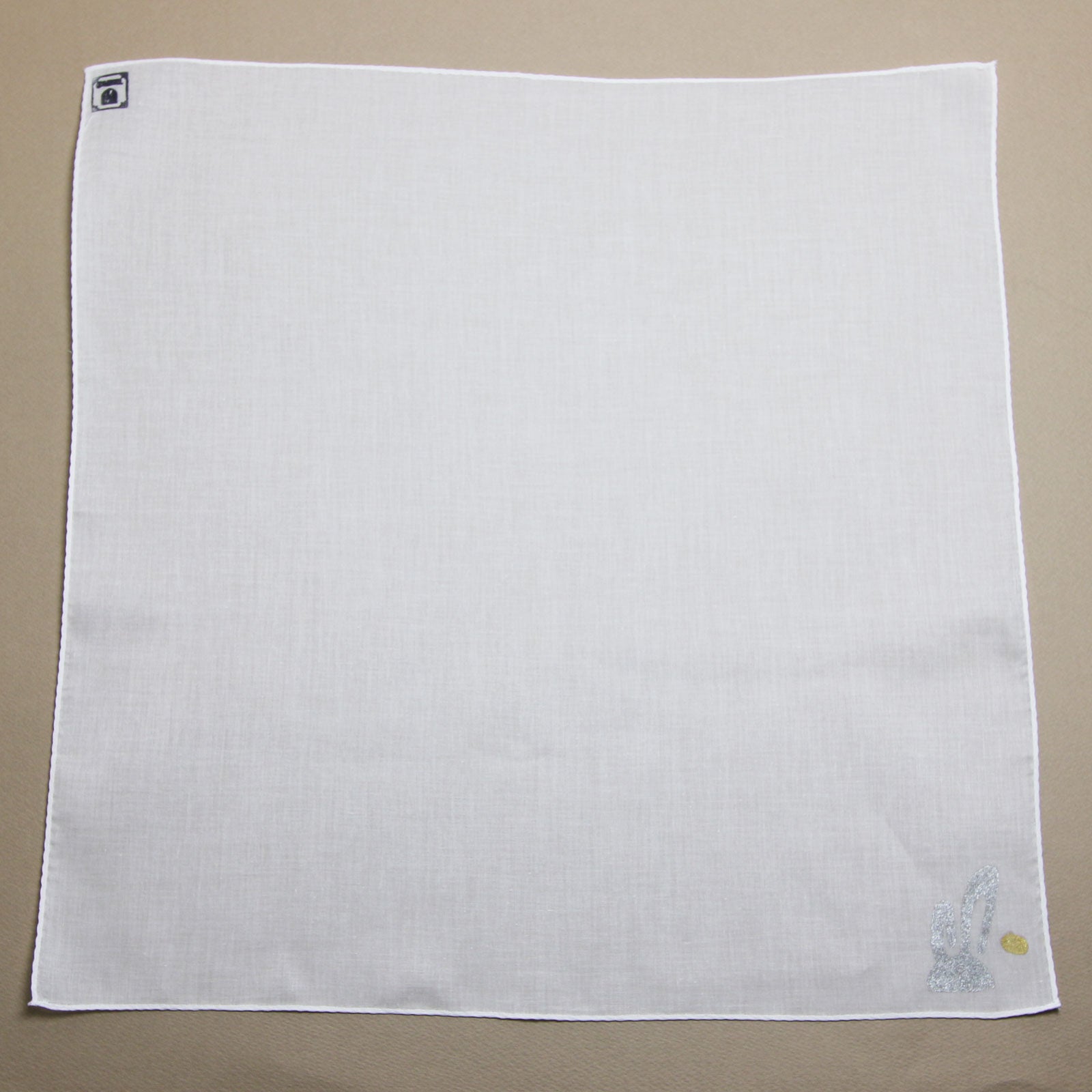 Rabbit Handkerchief Hand Print White TAMARUSAN