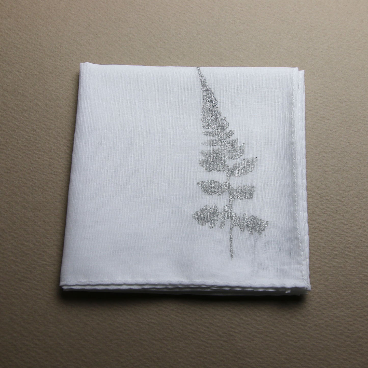 Fern Handkerchief Hand Print White TAMARUSAN