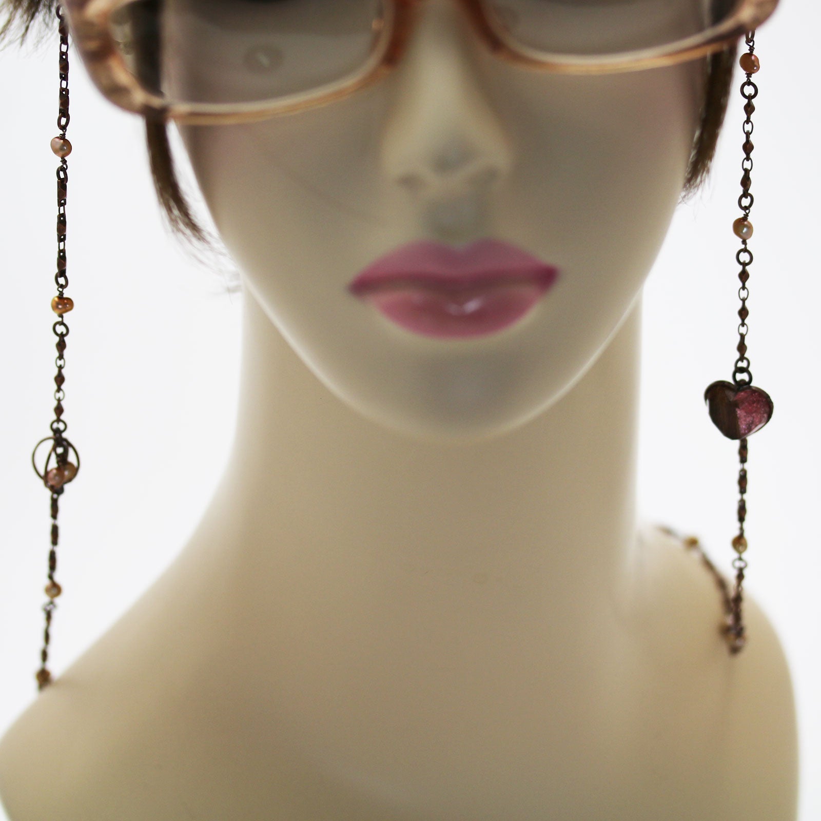 Eyeglass Chain Necklace Pink Lame Heart TAMARUSAN