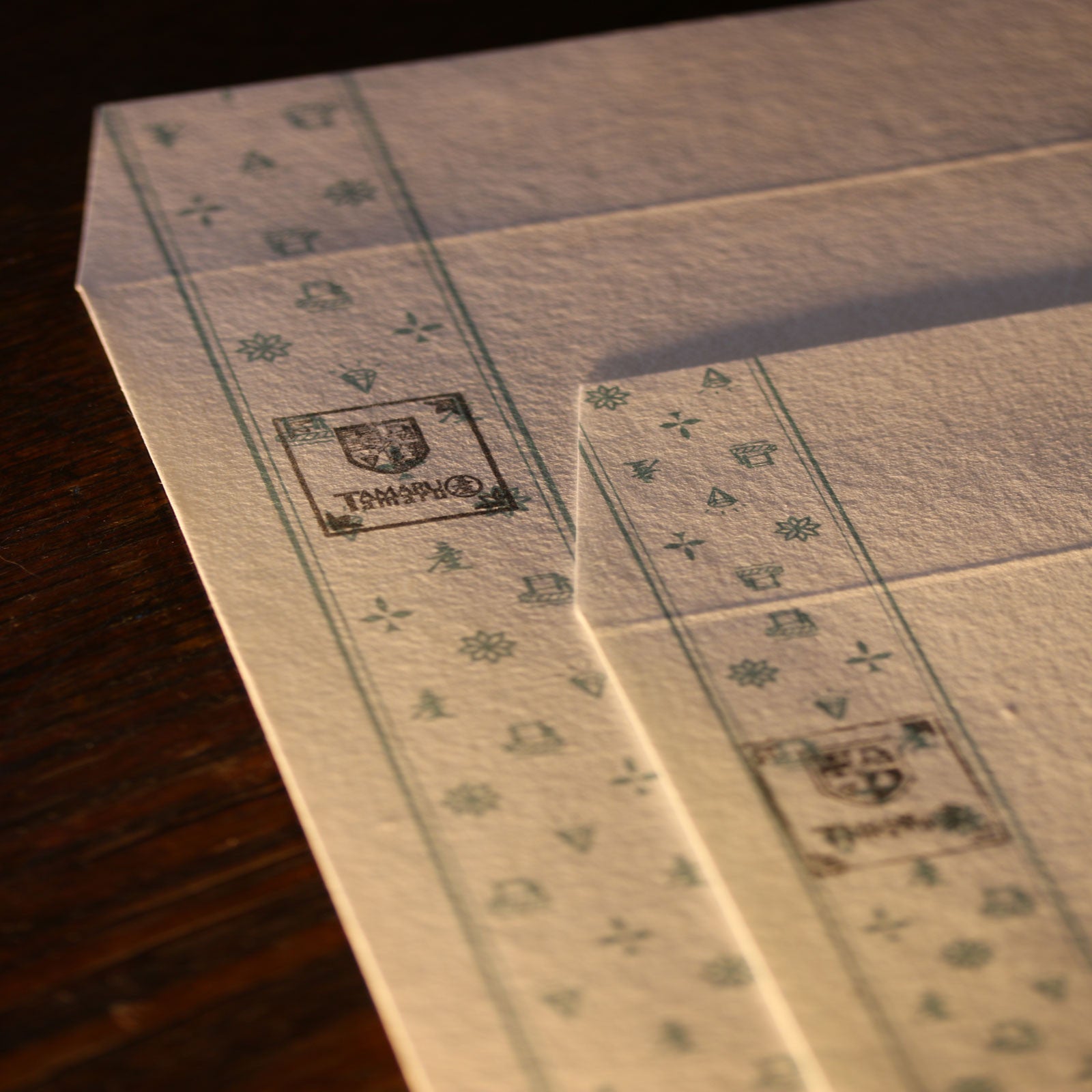 Cicada Handkerchief Hand Print White TAMARUSAN