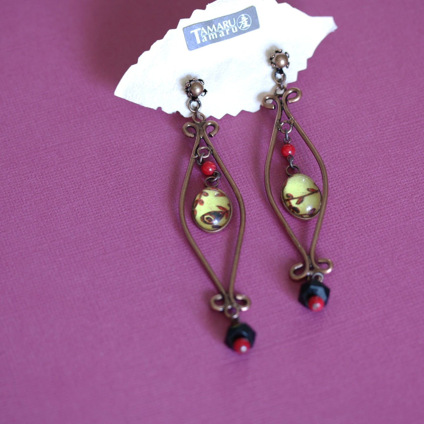 Stud Pierced Earrings Onyx Arabesque Handmade Red TAMARUSAN