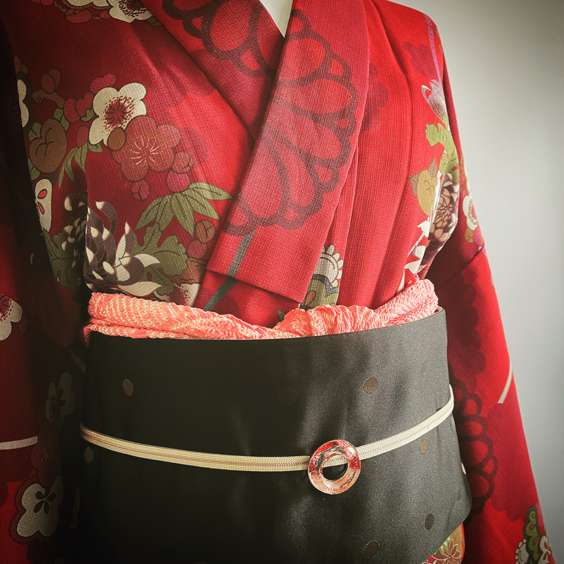 Obidome Red Lily Kimono TAMARUSAN