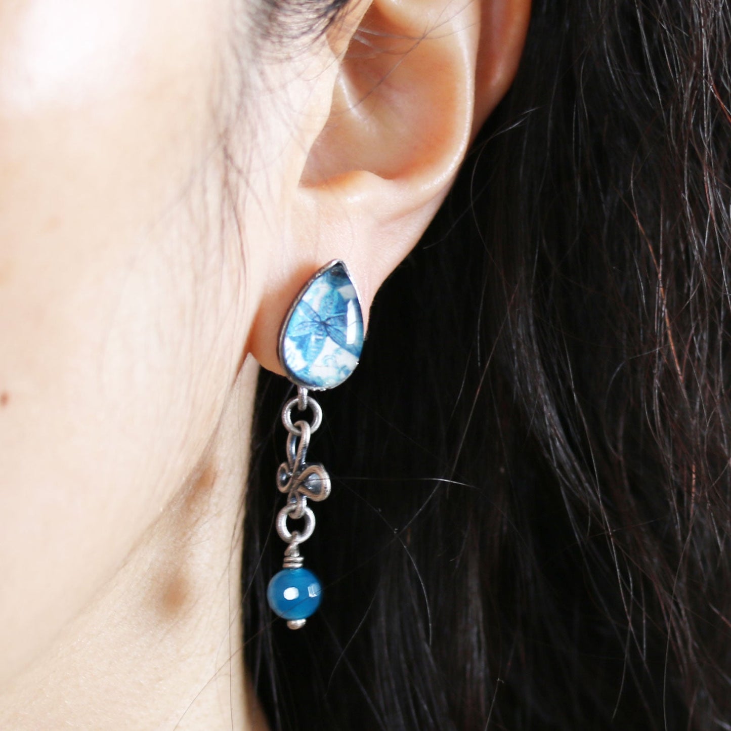 Mismatched Pierced Earrings Asymmetry Blue Lily TAMARUSAN